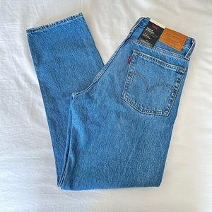 LEVI’S WEDGIE STRAIGHT JEANS